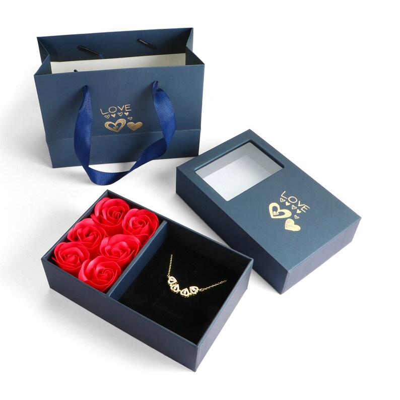 Box Gorgeous Clover Hearts Necklace - Comes With Free Gift Box In Frequently Bought Together Section